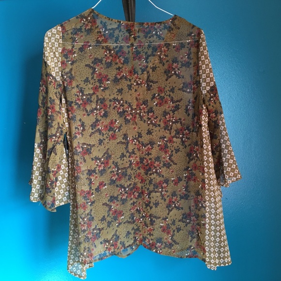 New Directions blouse - Picture 6 of 6